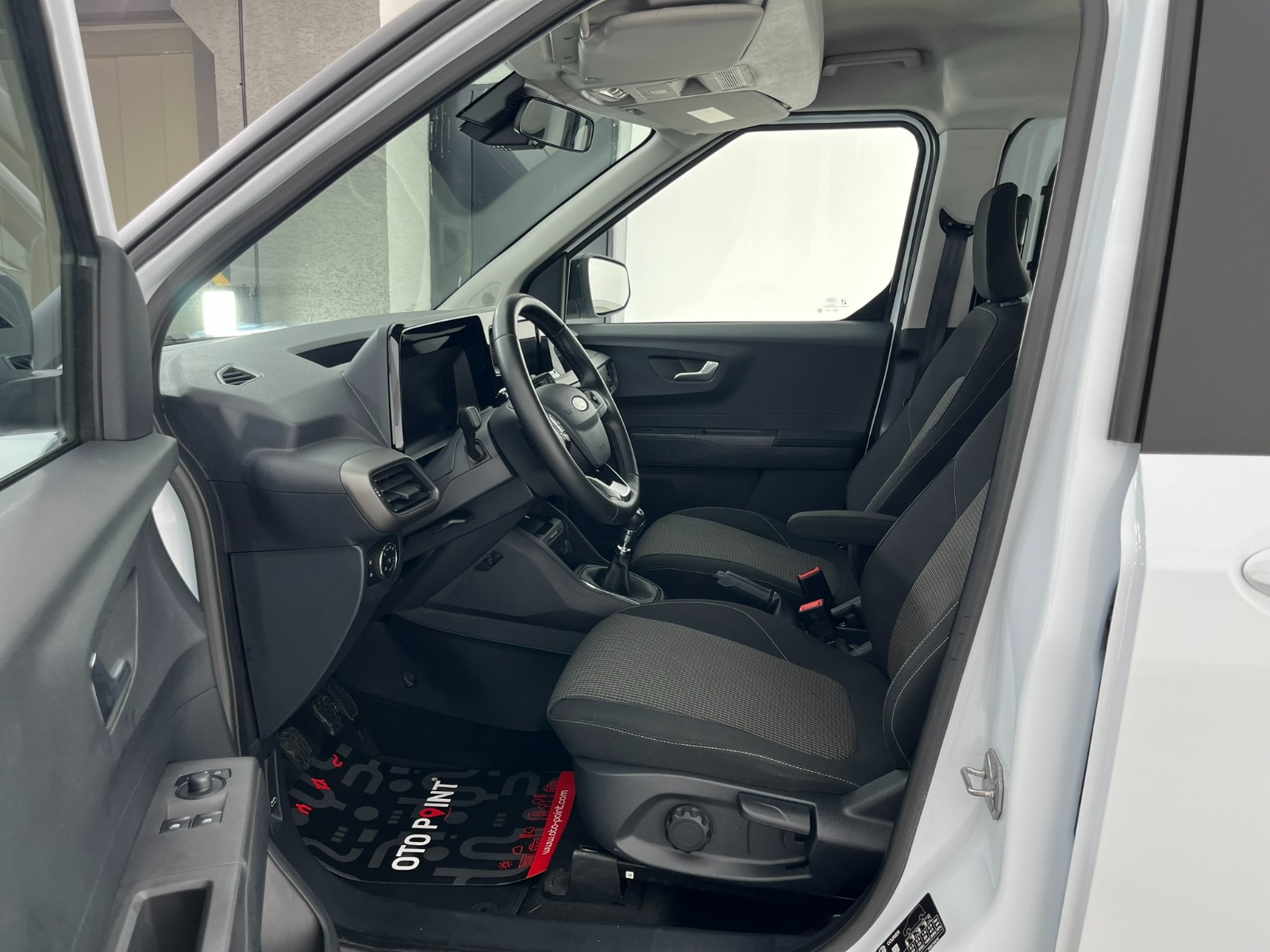 Ford Tourneo Courier Kombi 1.5 EcoBlue Deluxe - 2024 - Detay