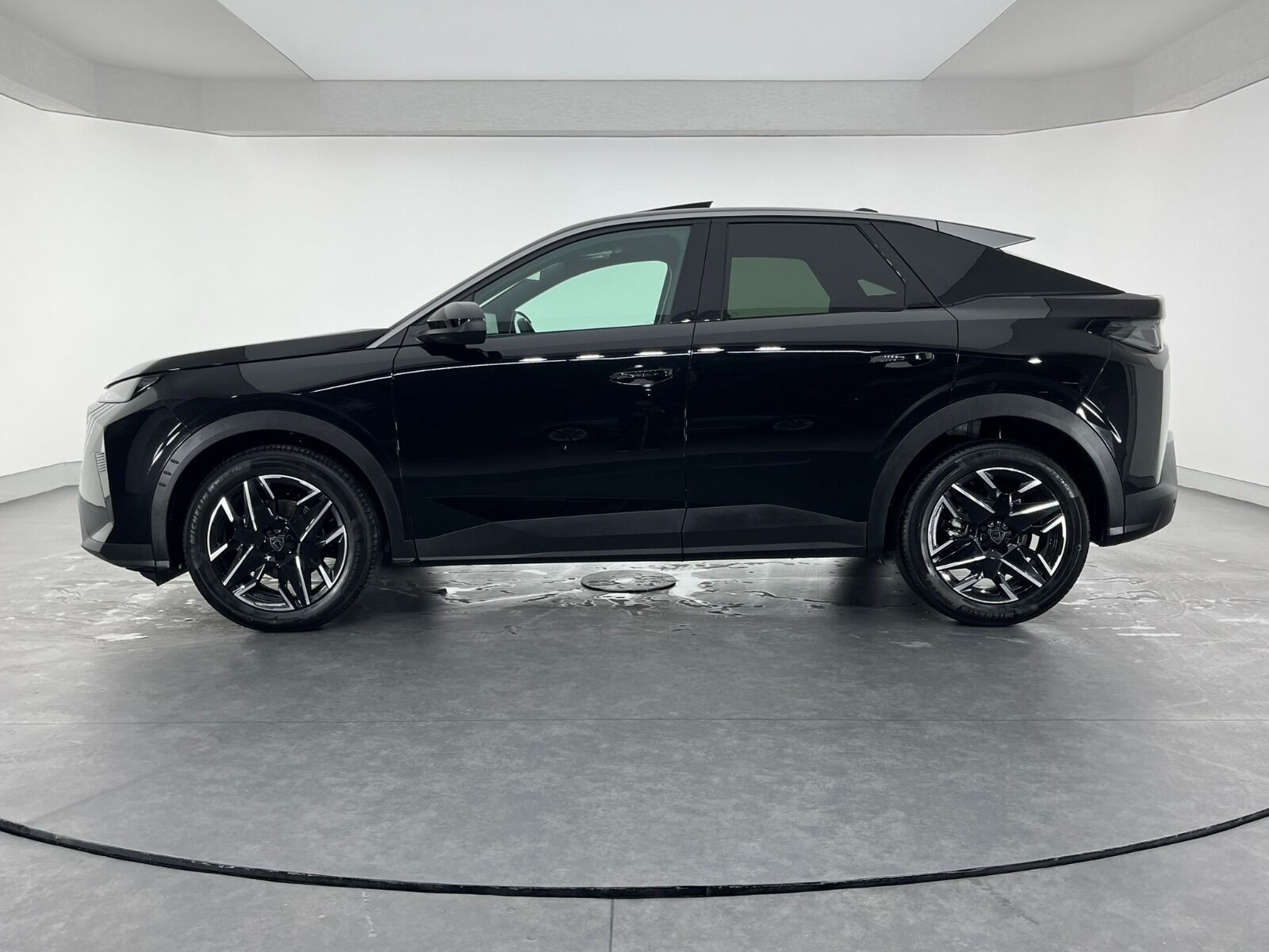 Peugeot 3008 Crossover 1.2 Hybrid Allure eDCS6 - 2025 - Detay