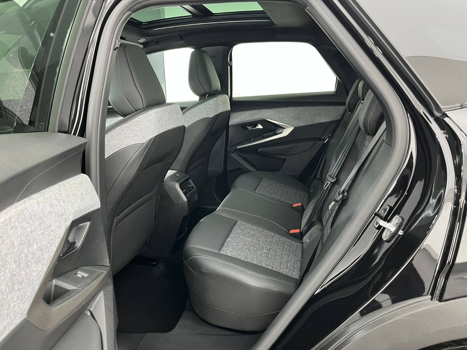 Peugeot 3008 Crossover 1.2 Hybrid Allure eDCS6 - 2025 - Detay