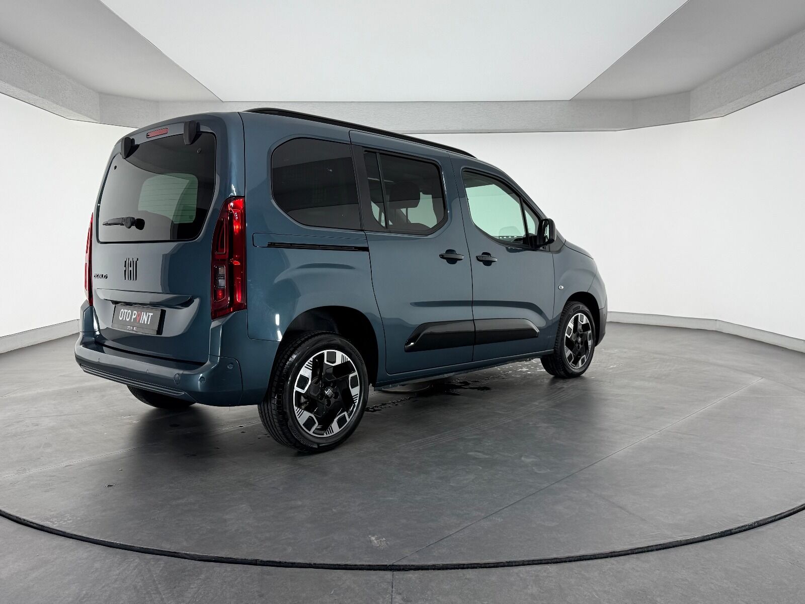 Fiat Doblo Combi 1.5 BlueHDİ Premio Plus - 2025 - Detay