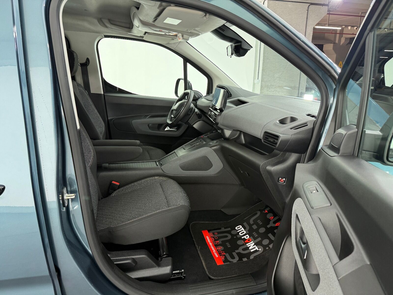 Peugeot Rifter 1.5 BlueHDI Allure EAT8 - 2026 - Detay