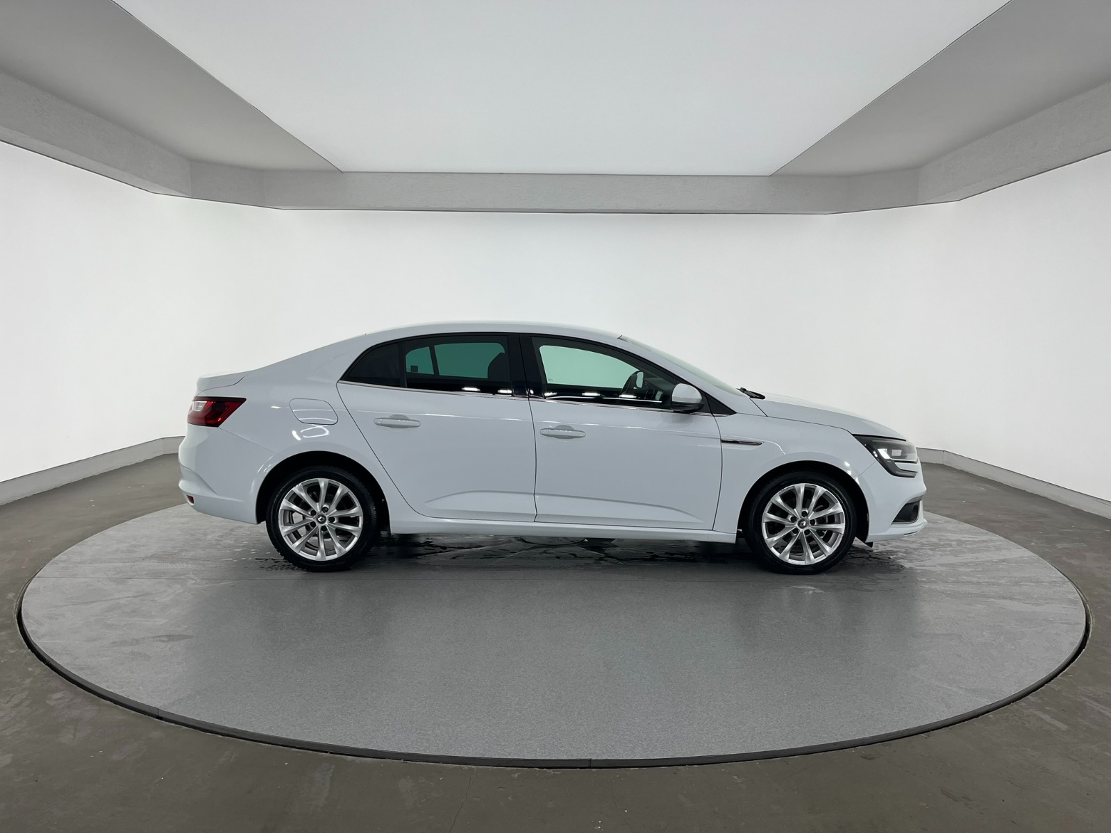 Renault Megane Sedan 1.5 DCI Icon EDC - 2019 - Detay