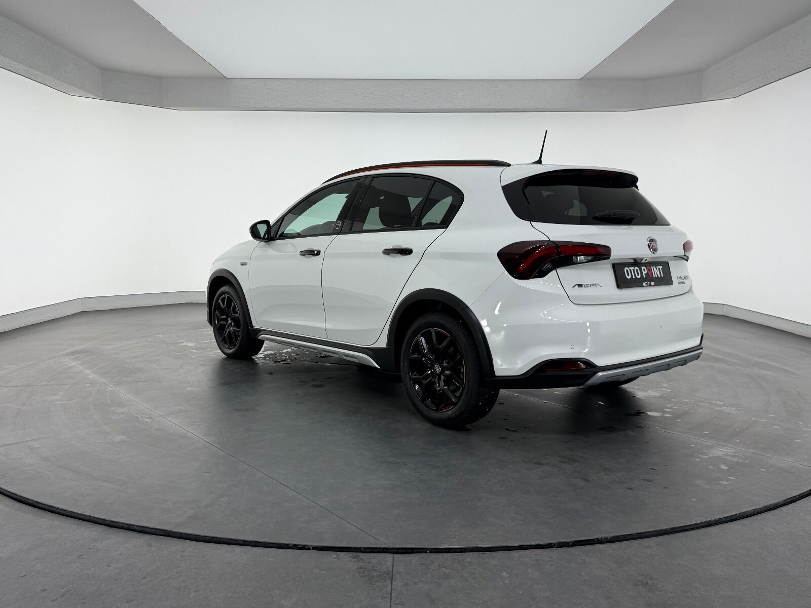 Fiat Egea Cross 1.6 MultiJet Limited GSR DCT TRCN+ - 2026 - Detay