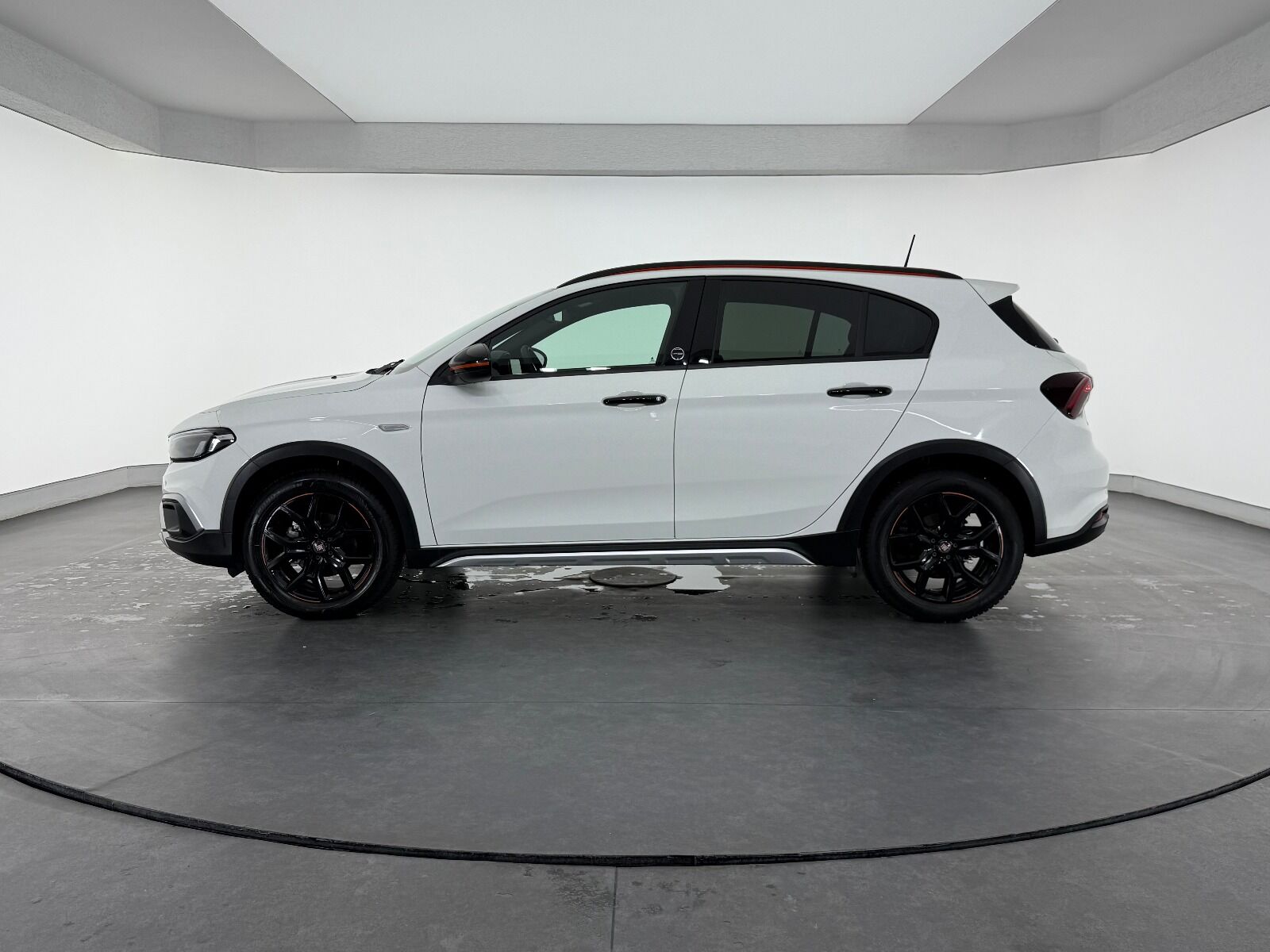 Fiat Egea Cross 1.6 MultiJet Limited GSR DCT TRCN+ - 2026 - Detay