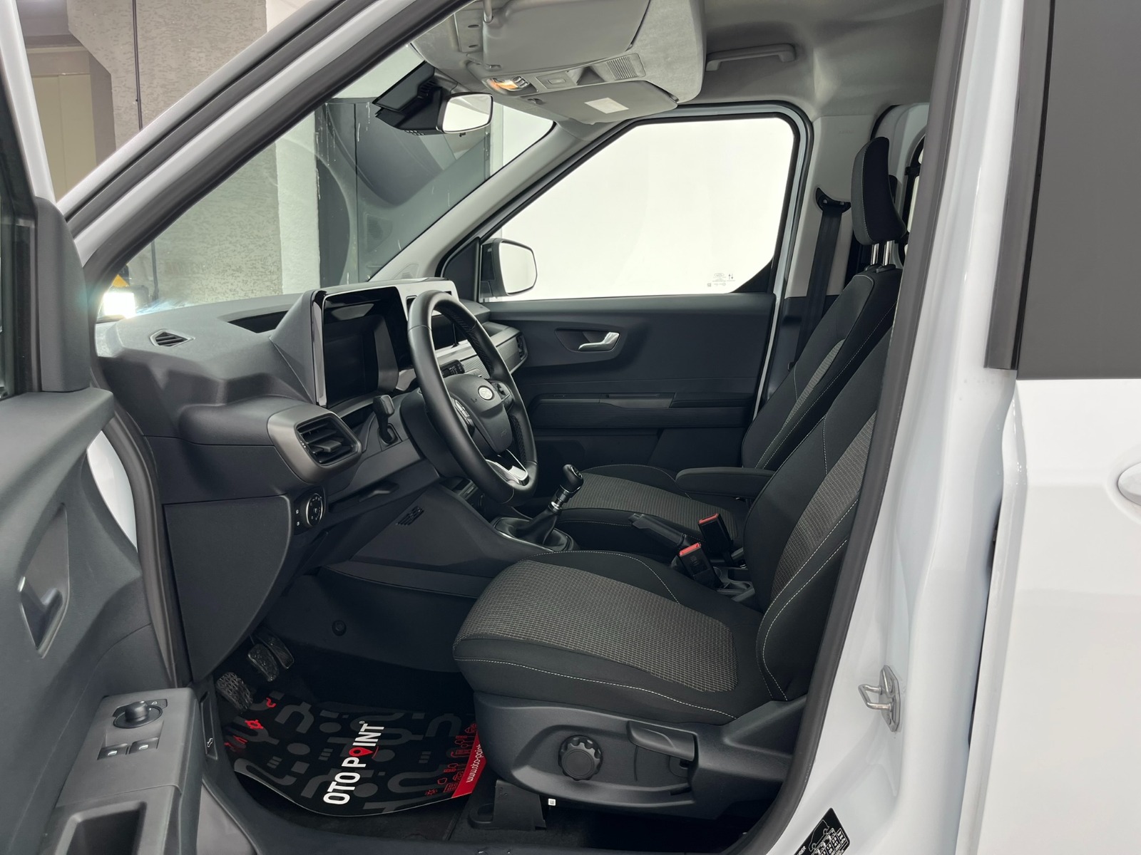 Ford Tourneo Courier Kombi 1.5 EcoBlue Deluxe - 2025 - Detay