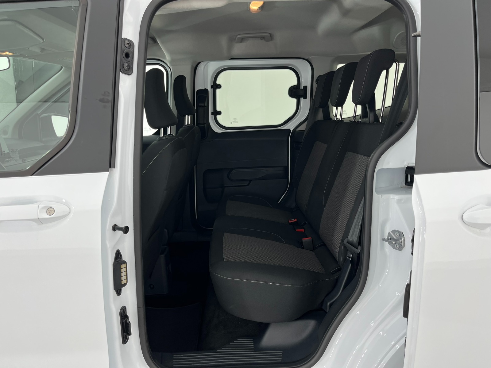 Ford Tourneo Courier Kombi 1.5 EcoBlue Deluxe - 2025 - Detay