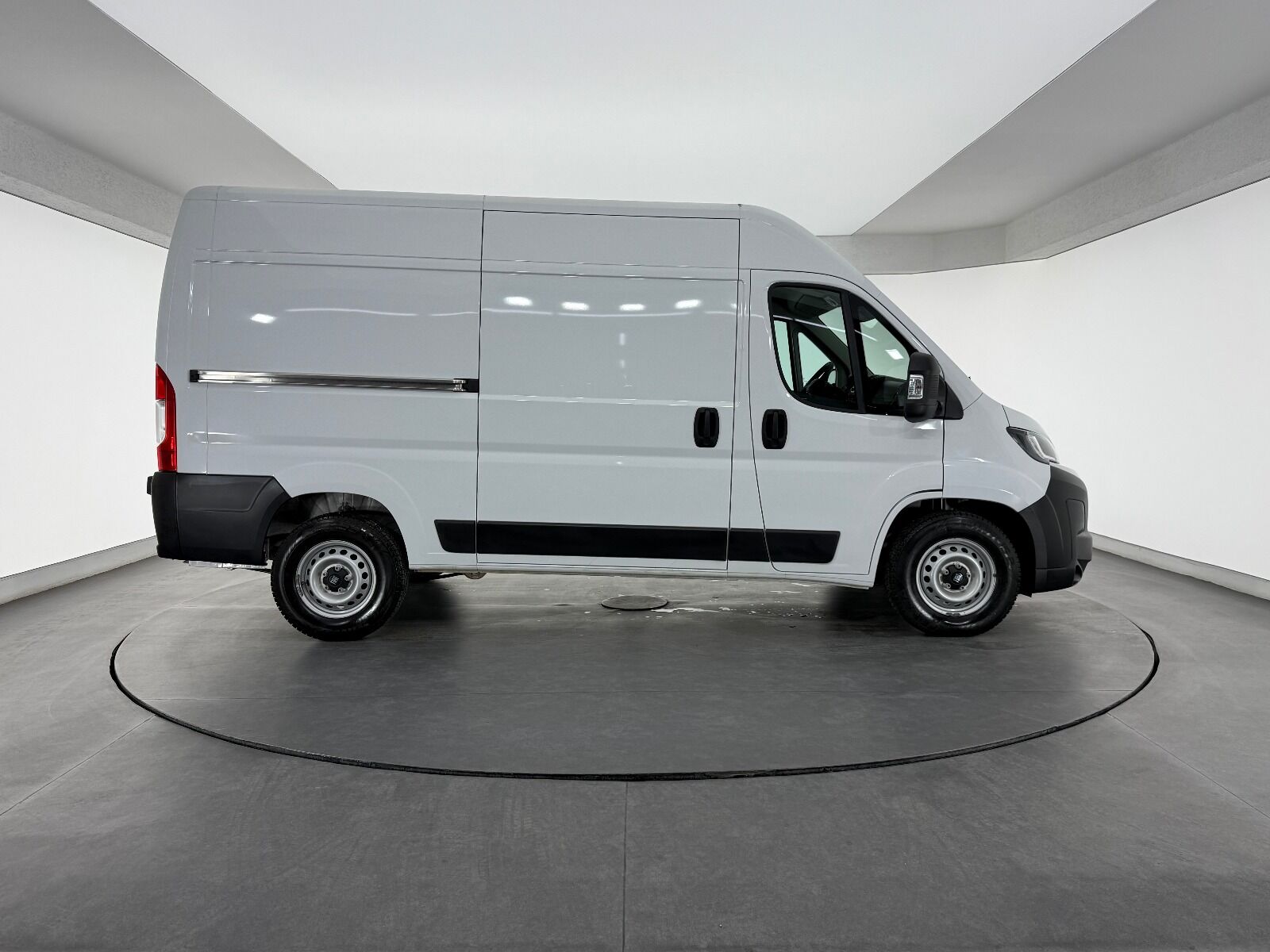 Fiat Ducato 2.2 MultiJet Maxi 11.5m3 S2 - 2025 - Detay