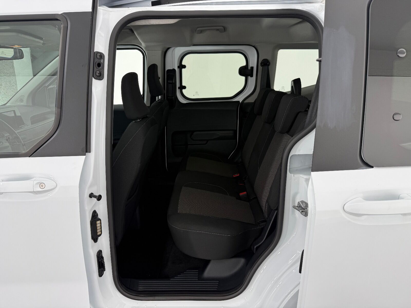 Ford Tourneo Courier 1.5L EcoBlue Deluxe - 2024 - Detay