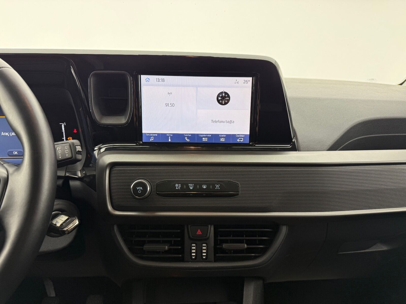 Ford Tourneo Courier 1.5L EcoBlue Deluxe - 2024 - Detay