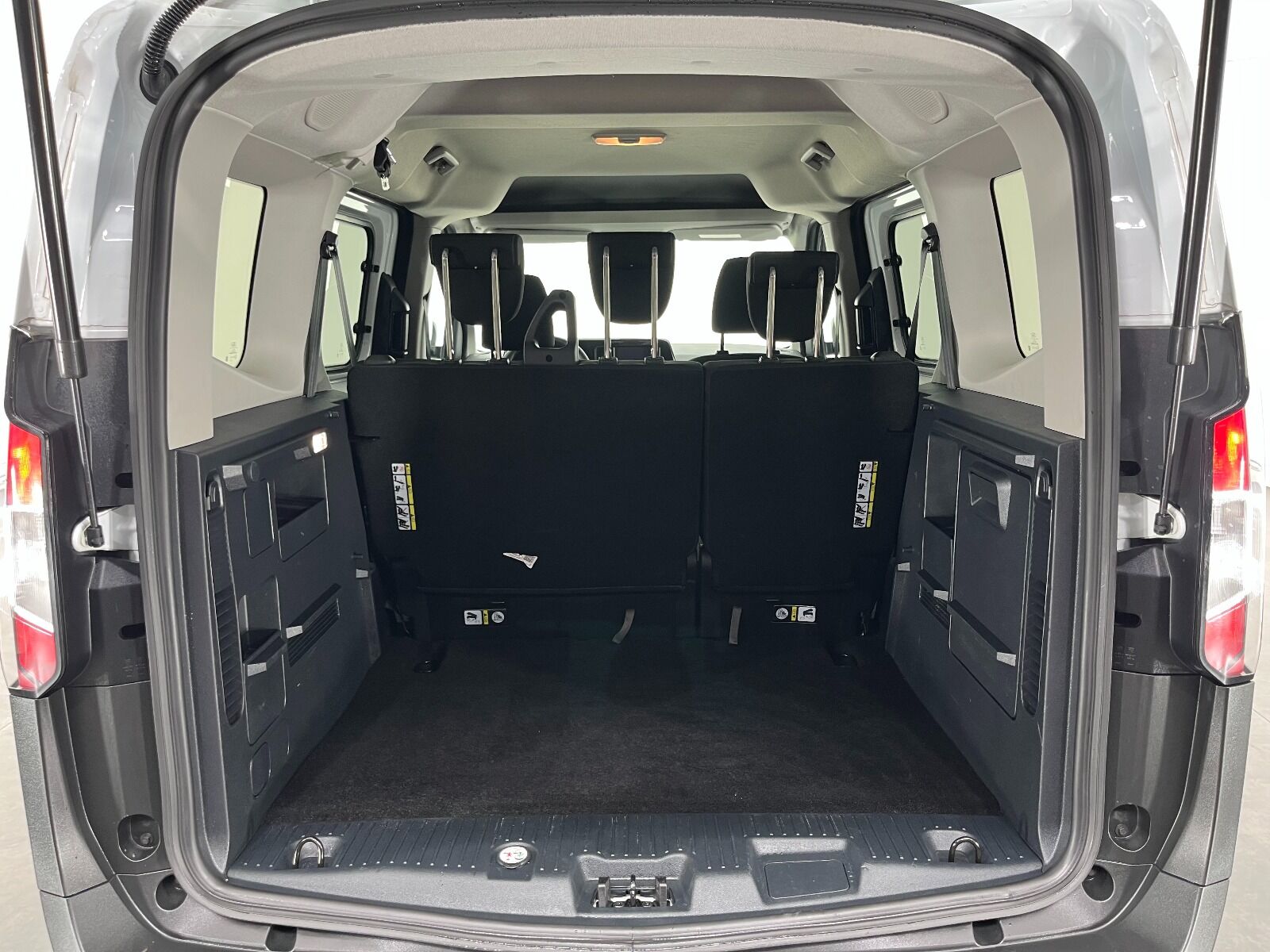 Ford Tourneo Courier Kombi 1.5 EcoBlue Deluxe - 2025 - Detay