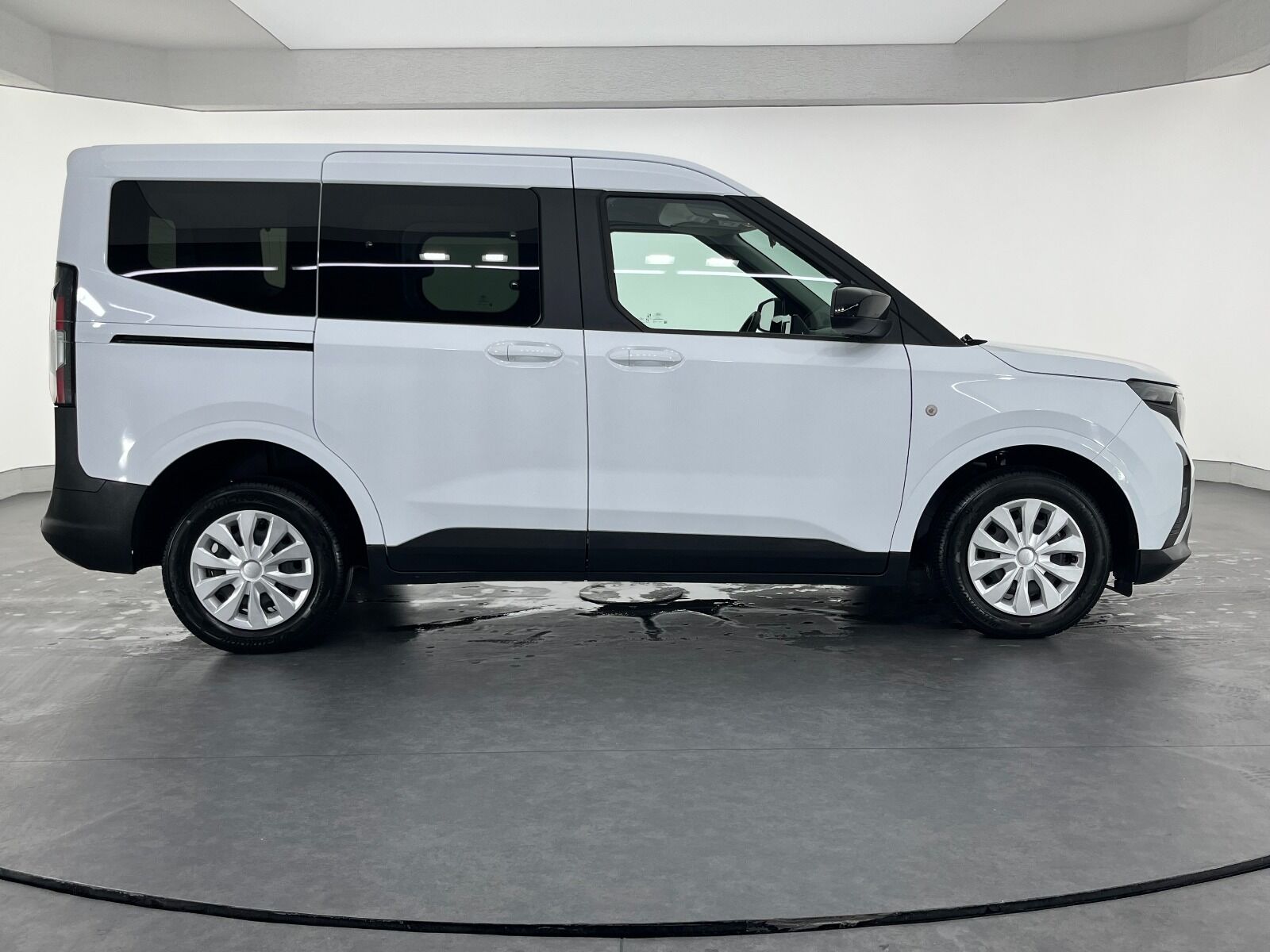 Ford Tourneo Courier Kombi 1.5 EcoBlue Deluxe - 2025 - Detay