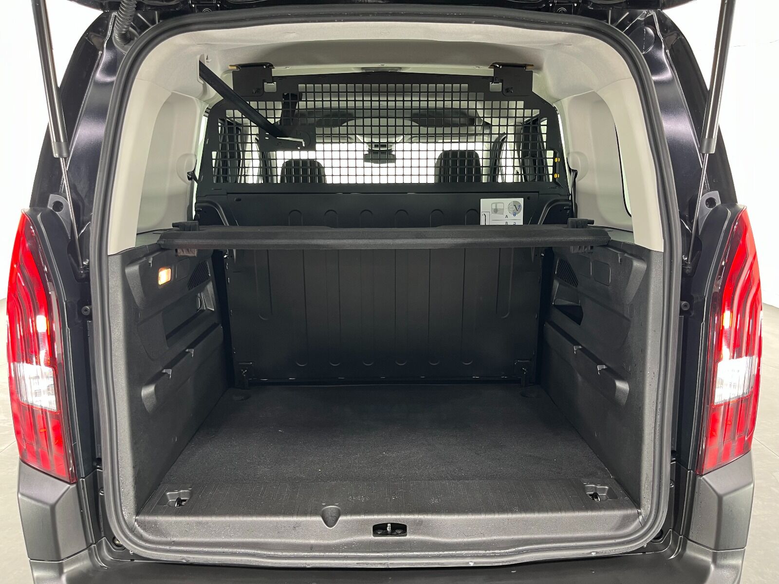 Peugeot Rifter 1.5 BlueHDI Allure EAT8 - 2025 - Detay