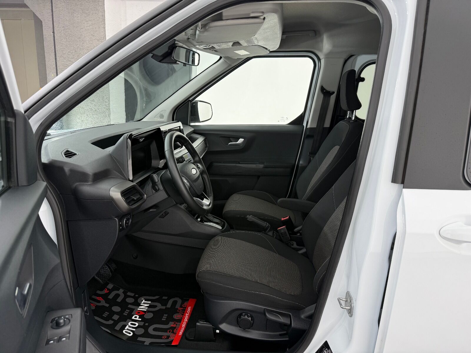 Ford Tourneo Courier 1.0 EcoBoost Deluxe - 2025 - Detay