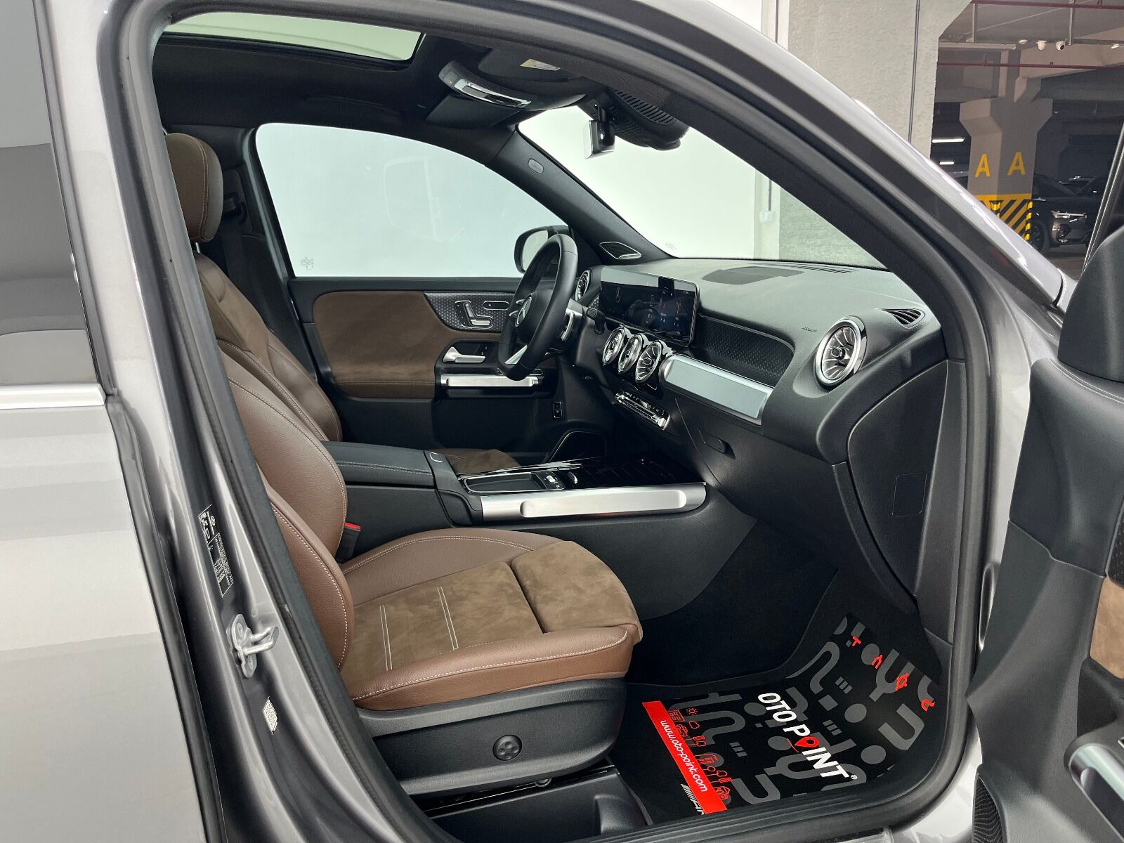 Mercedes-Benz GLB 200 AMG 7G-DCT - 2025 - Detay