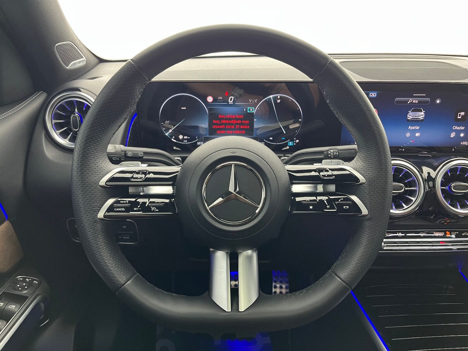 Mercedes-Benz GLB 200 AMG 7G-DCT - 2025 - Detay