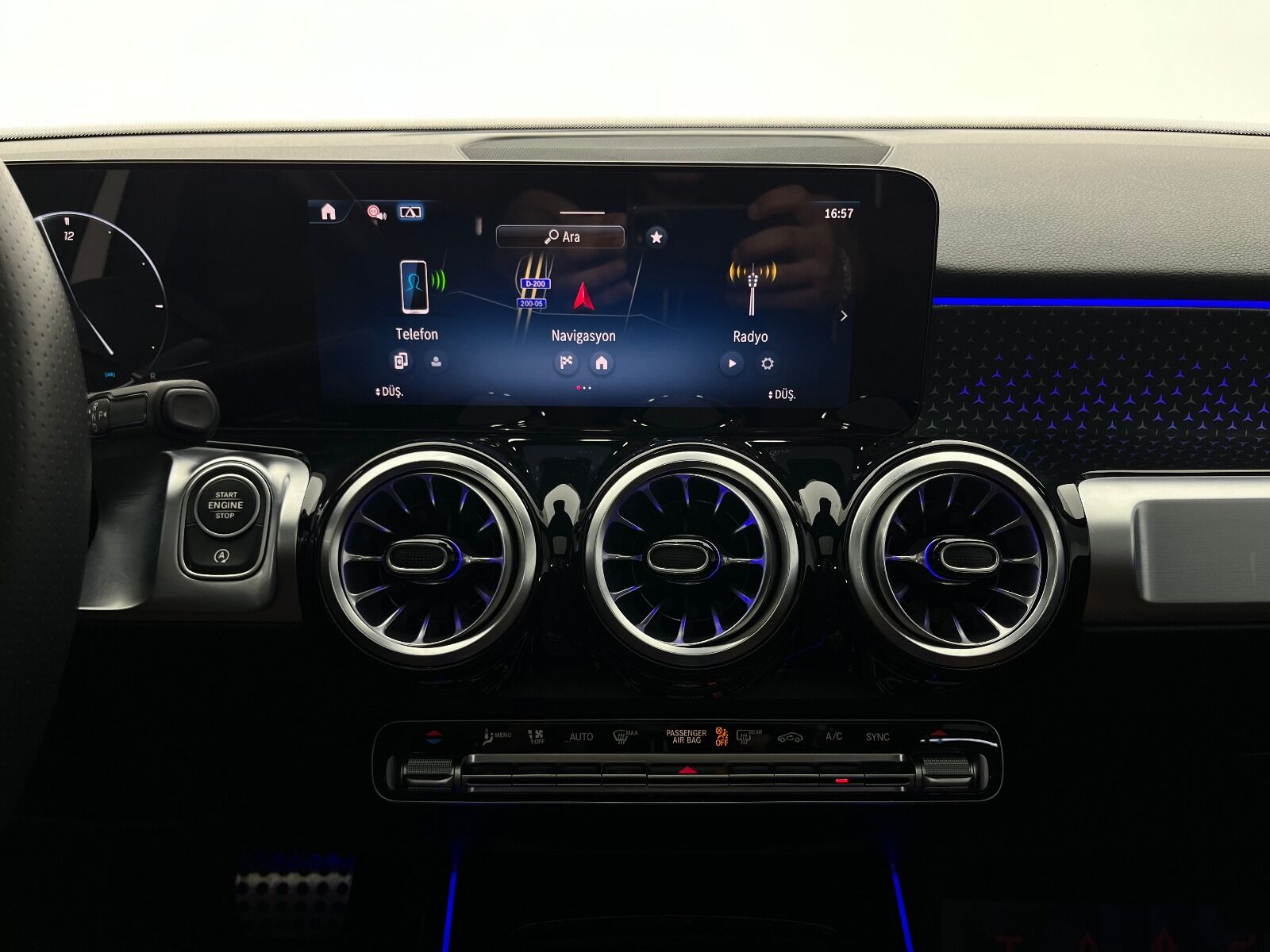 Mercedes-Benz GLB 200 AMG 7G-DCT - 2025 - Detay