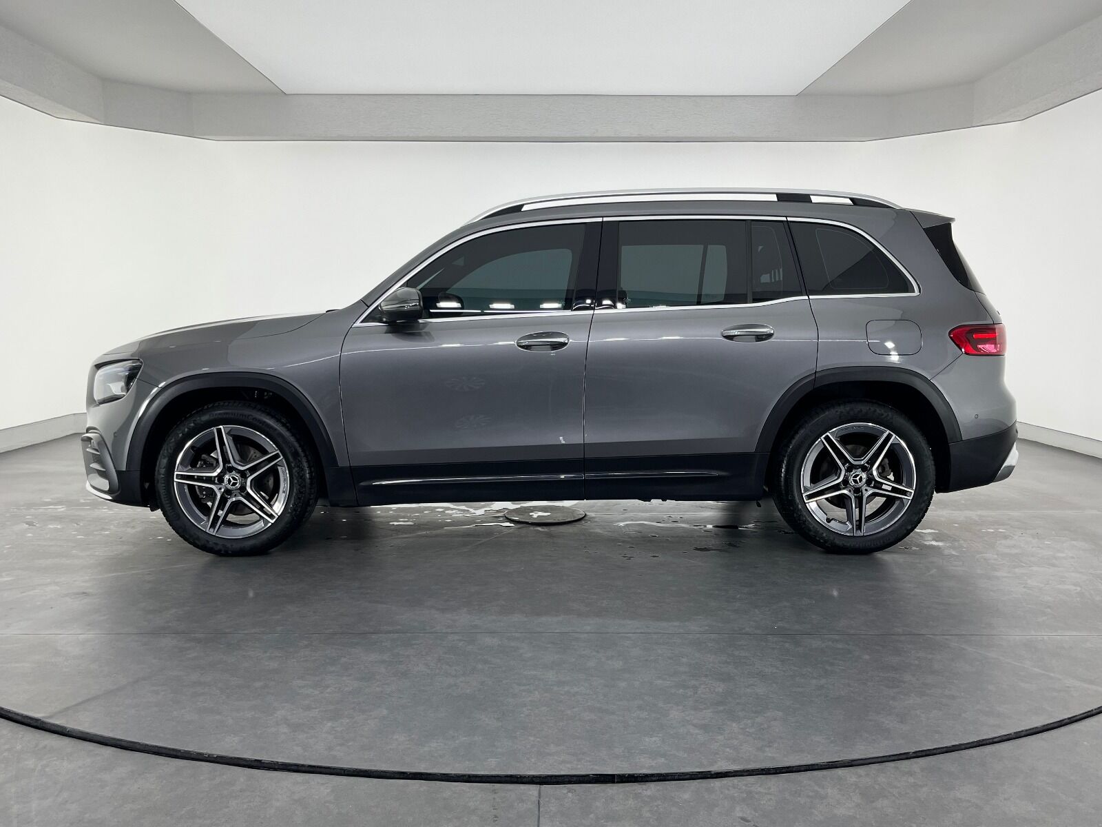 Mercedes-Benz GLB 200 AMG 7G-DCT - 2025 - Detay