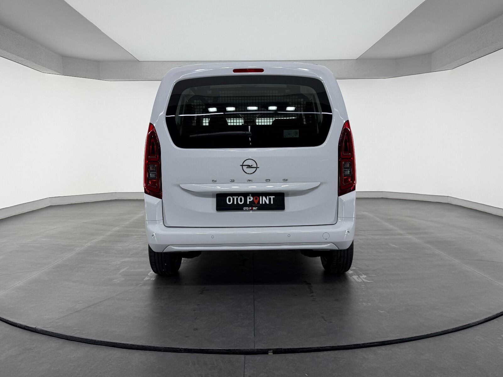 Opel Combo 1.5 D Essential - 2026 - Detay