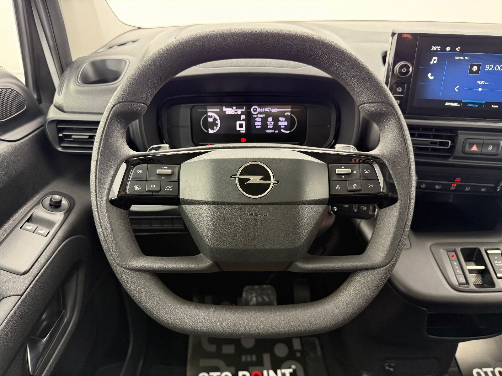 Opel Combo 1.5 D Essential - 2026 - Detay
