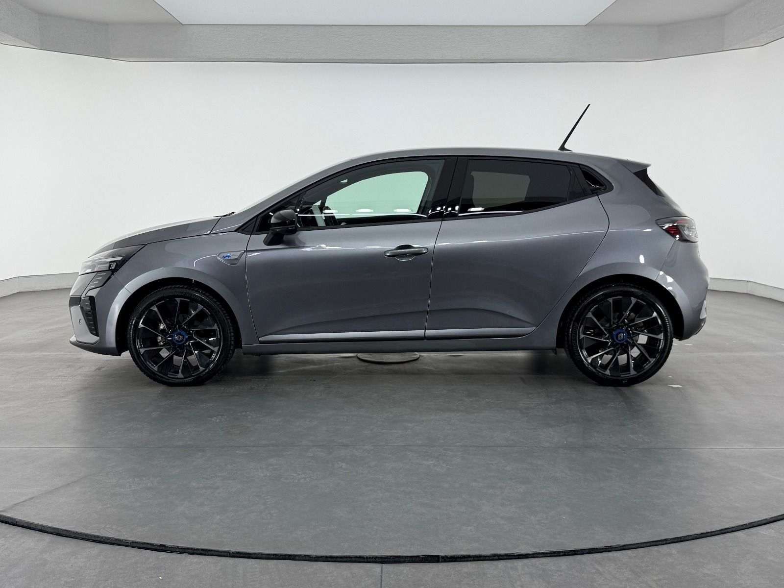 Renault Clio 1.0 TCE Techno Esprit Alpine X-Tronic - 2025 - Detay