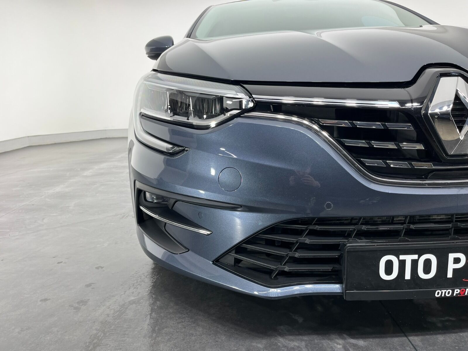 Renault Megane Sedan 1.5 Blue DCI Icon EDC - 2024 - Detay