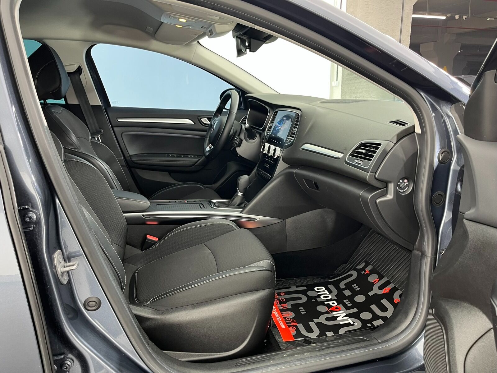 Renault Megane Sedan 1.5 Blue DCI Icon EDC - 2024 - Detay