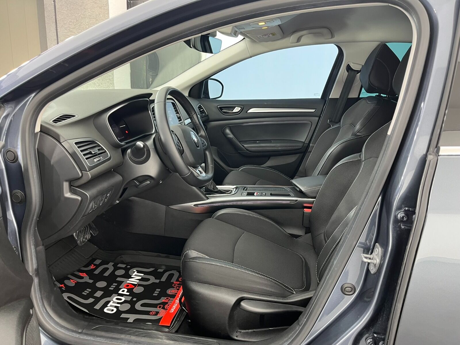 Renault Megane Sedan 1.5 Blue DCI Icon EDC - 2024 - Detay