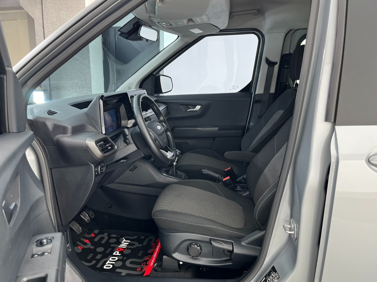 Ford Tourneo Courier Kombi 1.5 EcoBlue Deluxe - 2025 - Detay