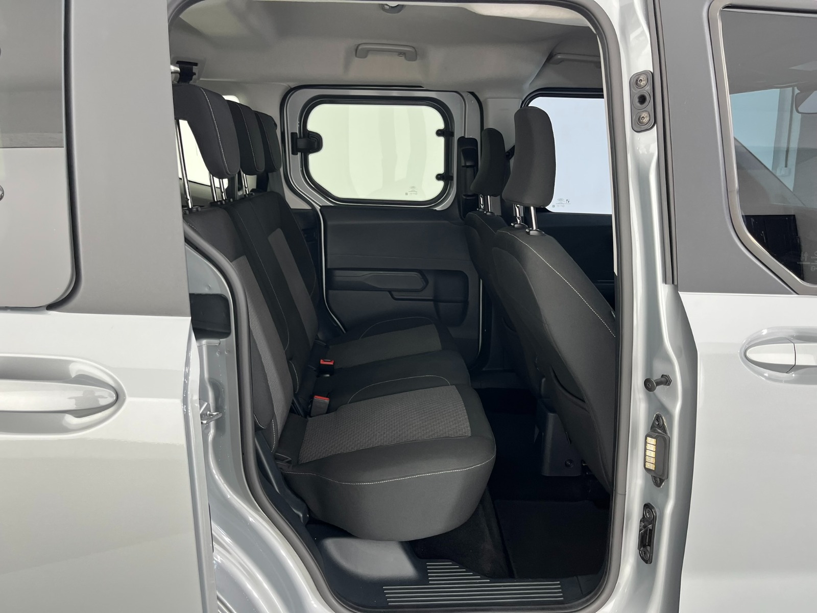 Ford Tourneo Courier Kombi 1.5 EcoBlue Deluxe - 2025 - Detay