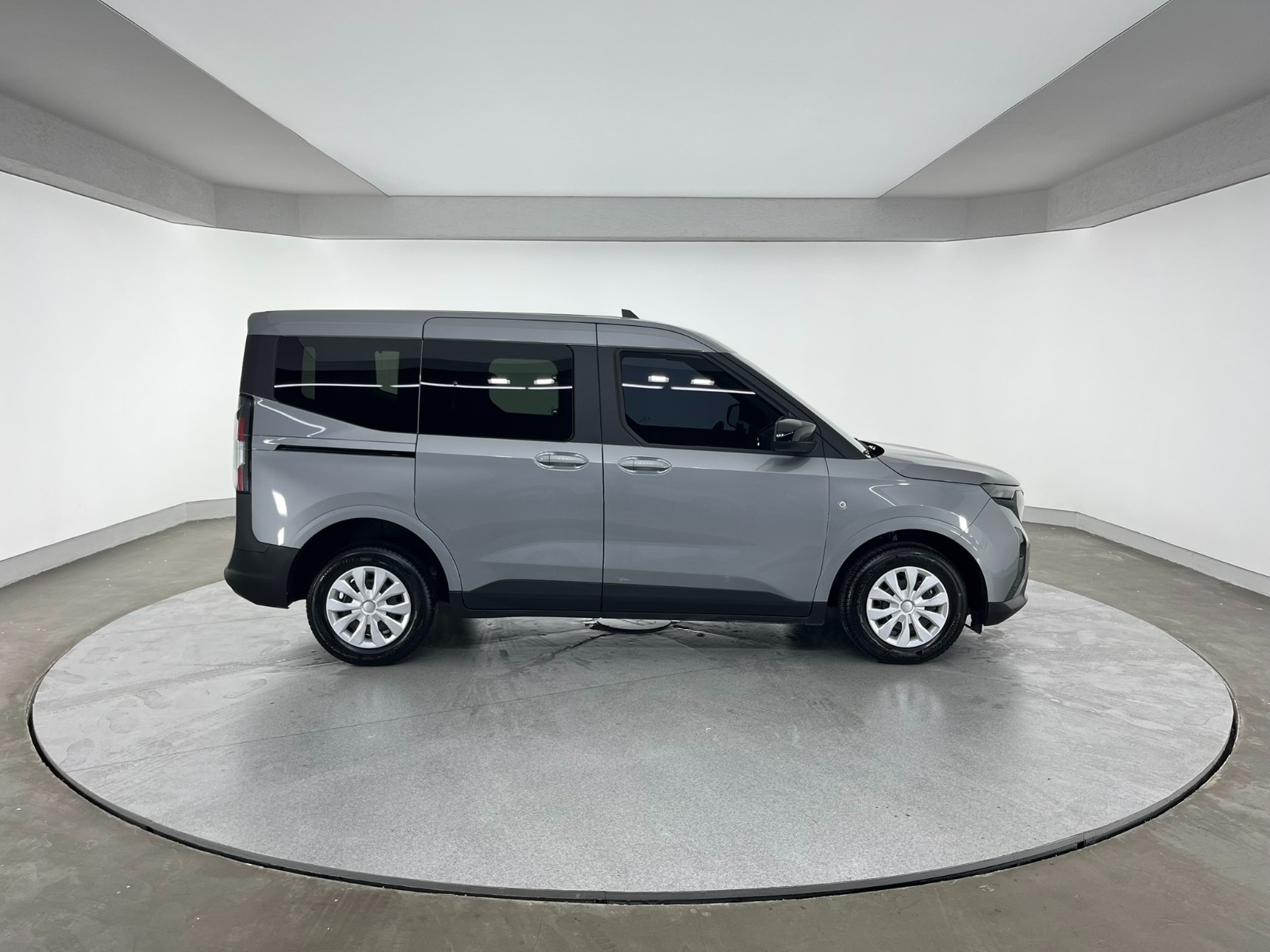 Ford Tourneo Courier Kombi 1.5 EcoBlue Deluxe - 2025 - Detay