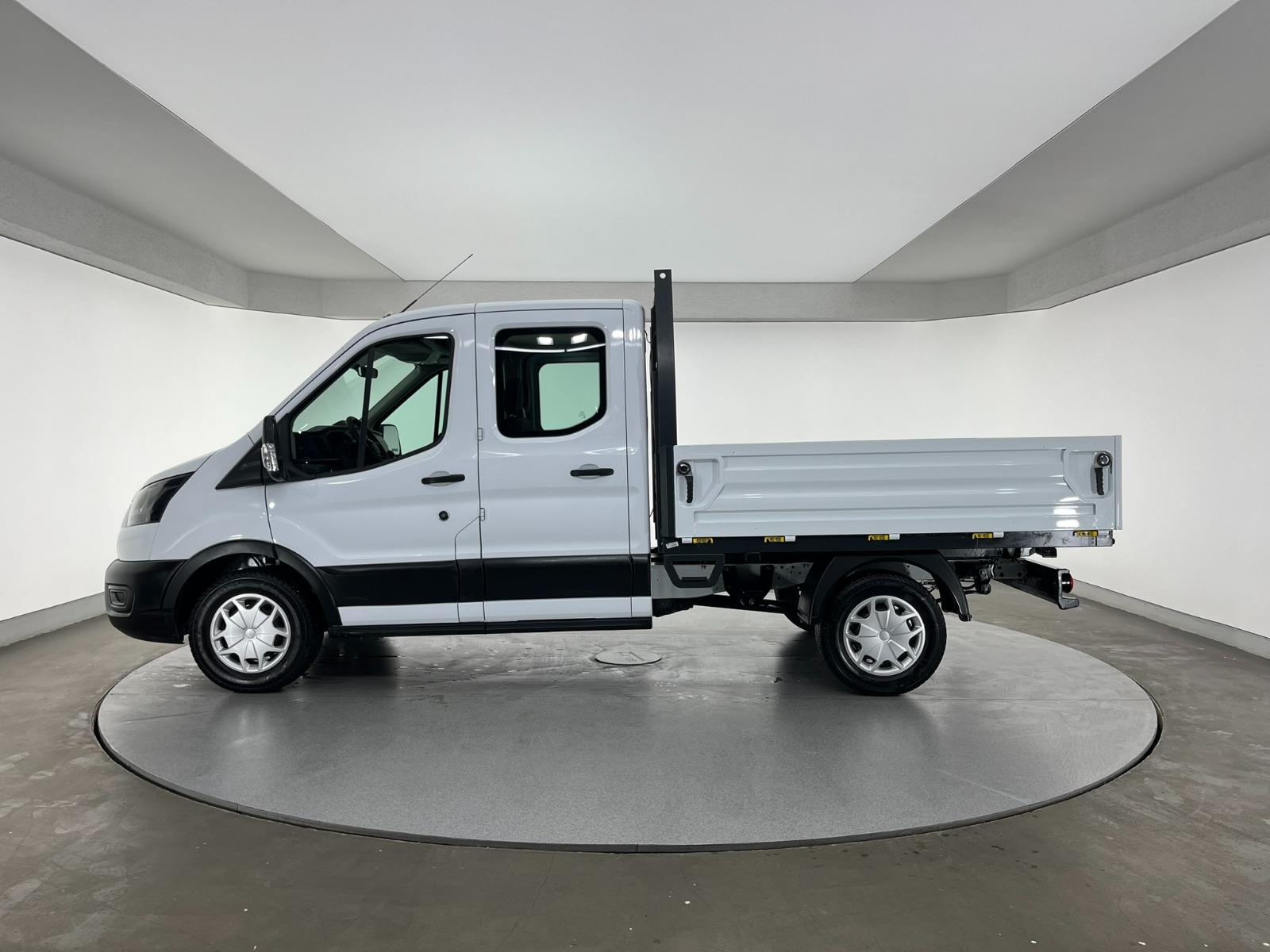 Ford Transit 350 M Çift Kabin - 2024 - Detay