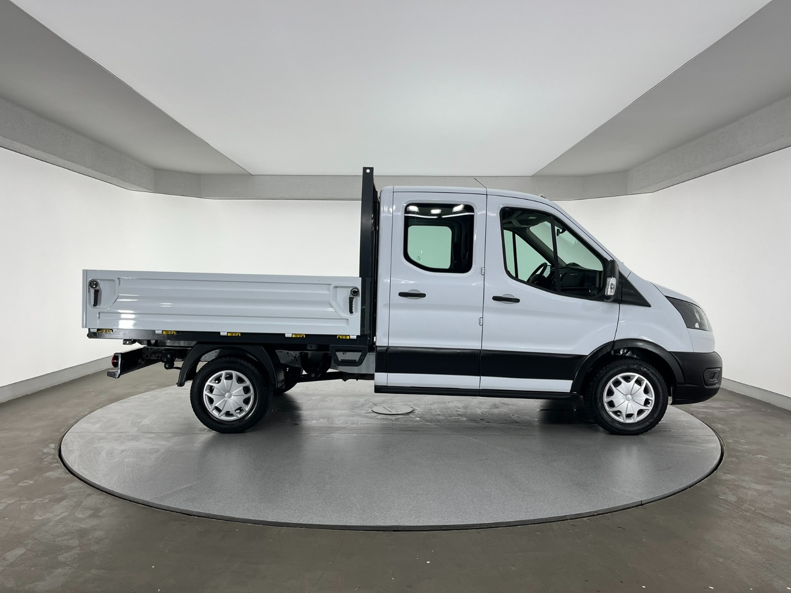Ford Transit 350 M Çift Kabin - 2024 - Detay