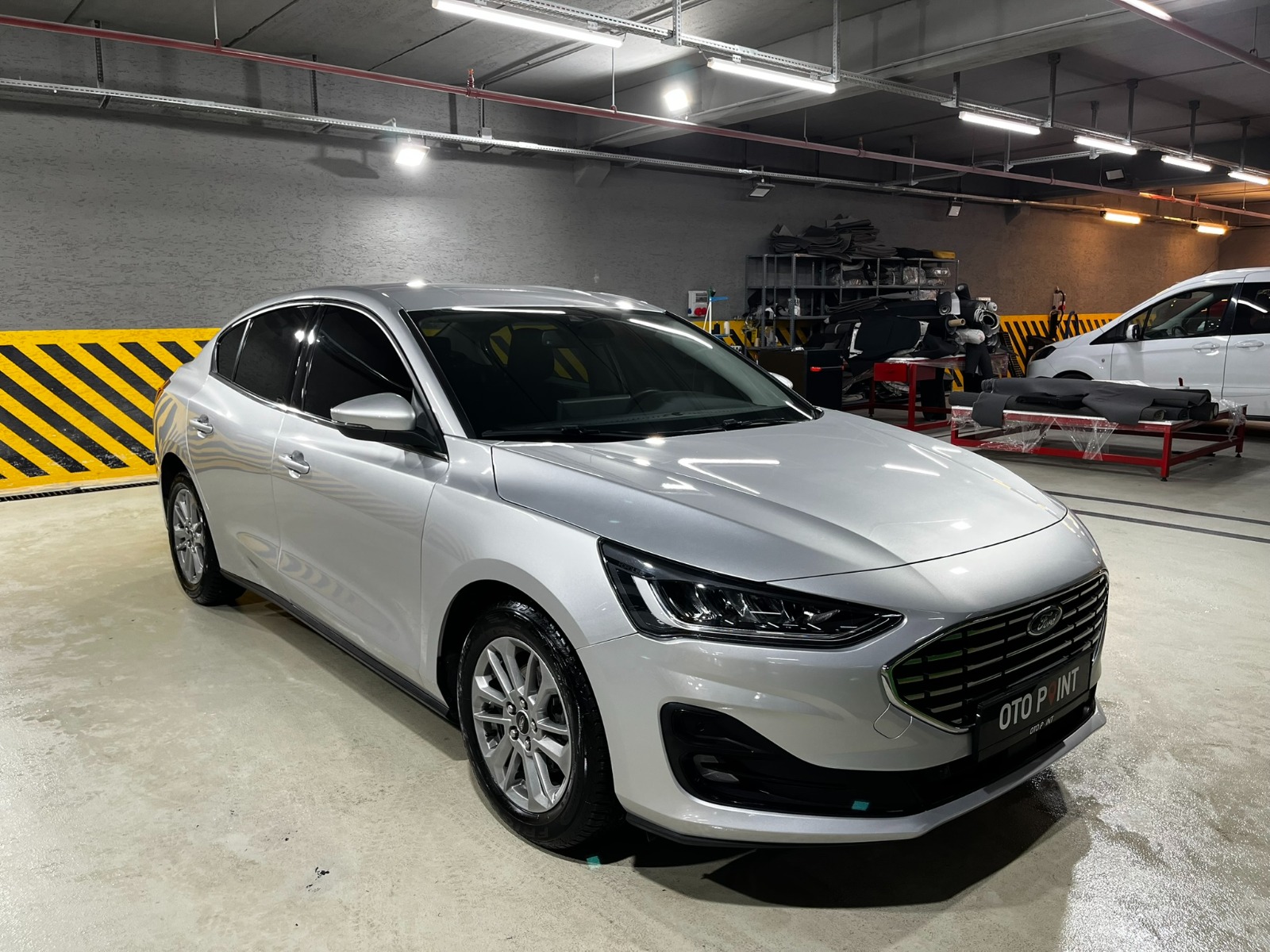 Ford Focus Sedan 1.5 TDCI EcoBlue Titanium Stil Otomatik - 2023 - 34HVP600