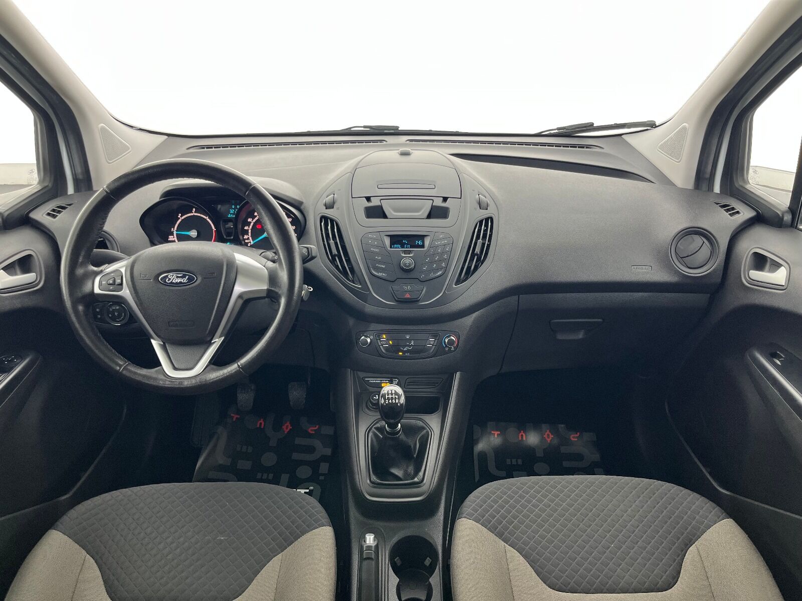 Ford Tourneo Courier 1.5 TDCI Deluxe - 2023 - Detay