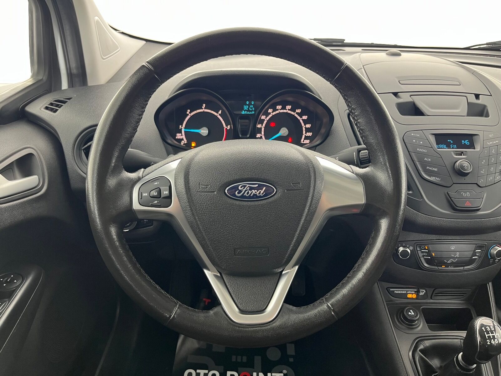 Ford Tourneo Courier 1.5 TDCI Deluxe - 2023 - Detay