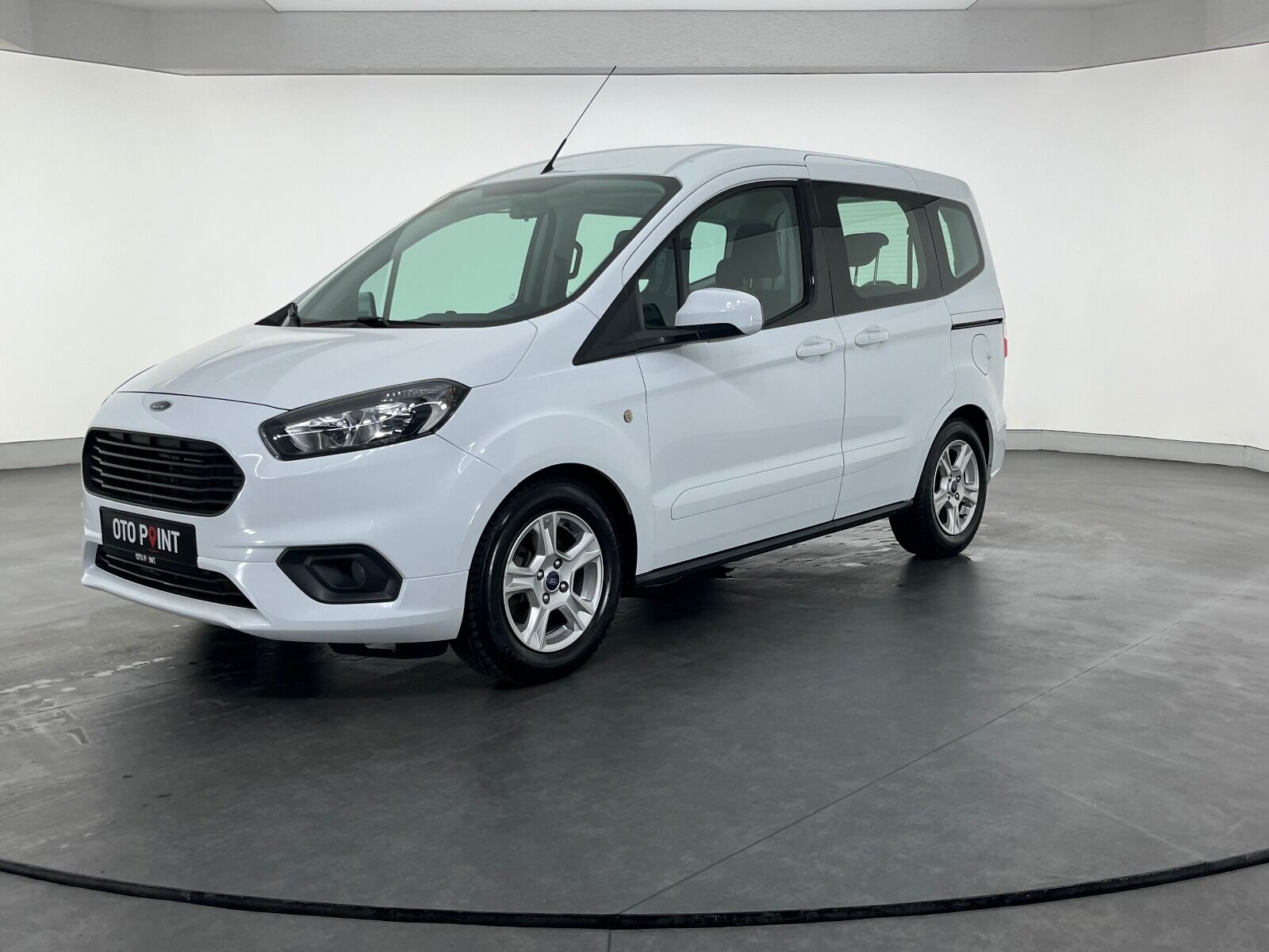 Ford Tourneo Courier 1.5 TDCI Deluxe - 2023 - Detay