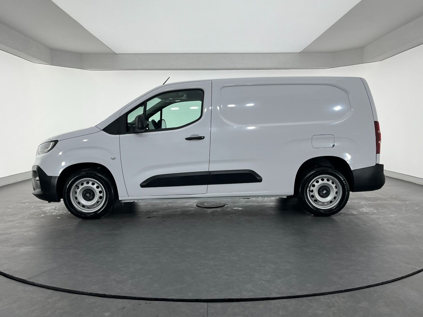 Fiat Doblo Cargo 1.5 BlueHDİ Maxi - 2024 - Detay