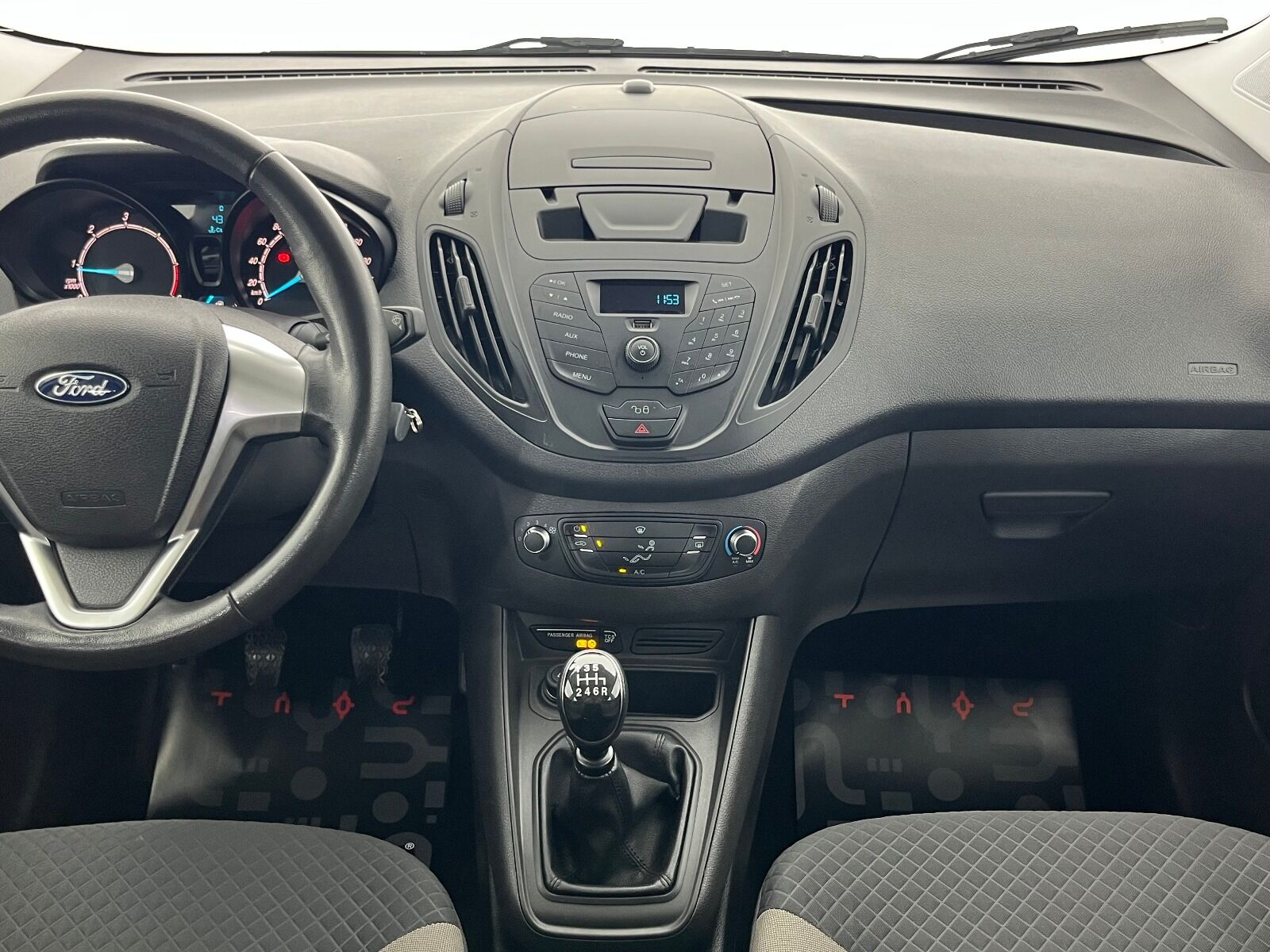 Ford Tourneo Courier 1.5 TDCI Deluxe - 2023 - Detay