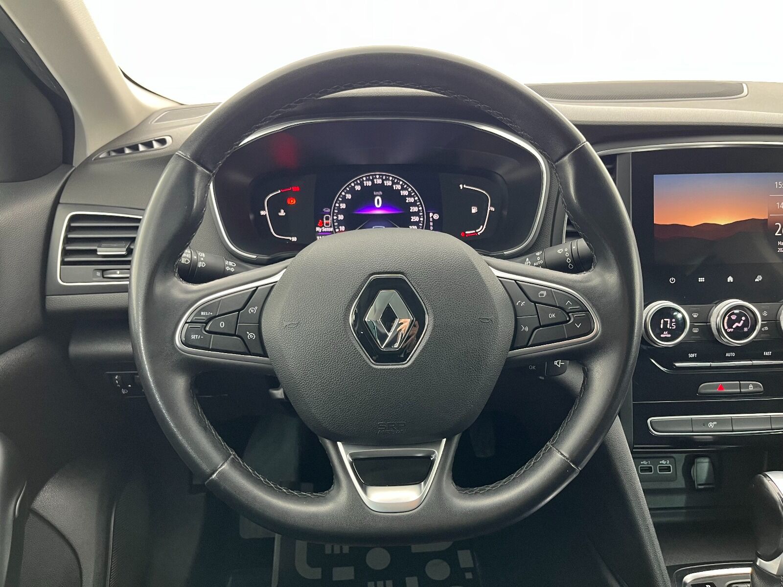 Renault Megane Sedan 1.5 BluedCi Icon EDC - 2022 - Detay