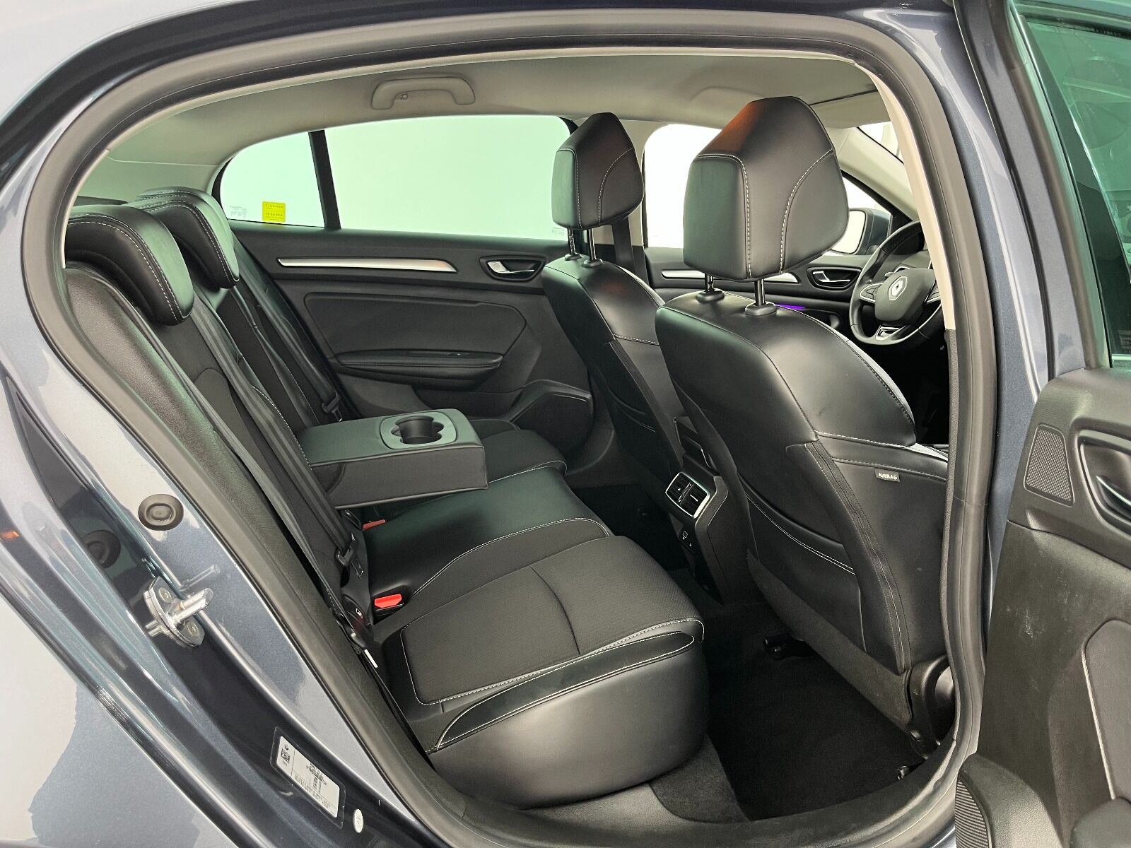 Renault Megane Sedan 1.5 BluedCi Icon EDC - 2022 - Detay