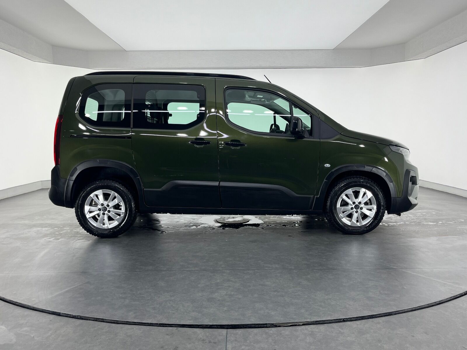 Peugeot Rifter 1.5 BlueHDI Allure EAT8 - 2025 - Detay