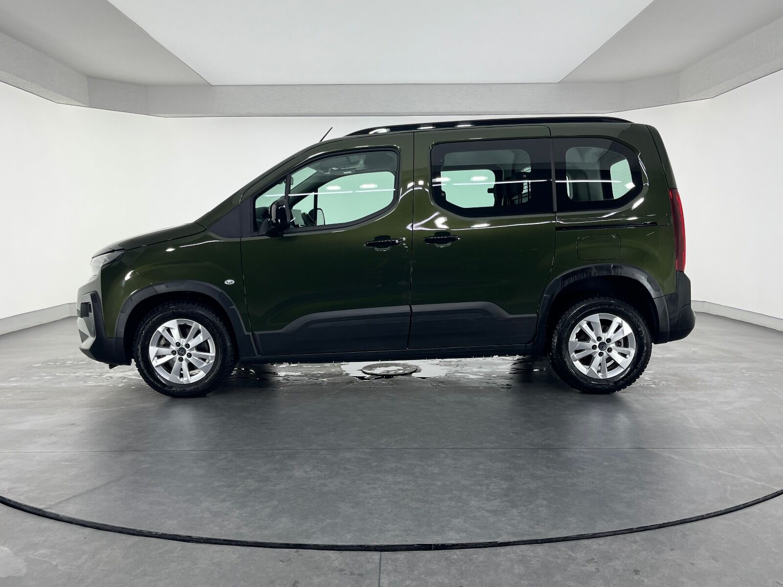 Peugeot Rifter 1.5 BlueHDI Allure EAT8 - 2025 - Detay