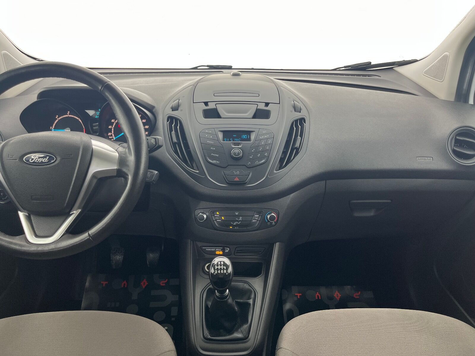 Ford Tourneo Courier 1.5 TDCI Deluxe - 2023 - Detay
