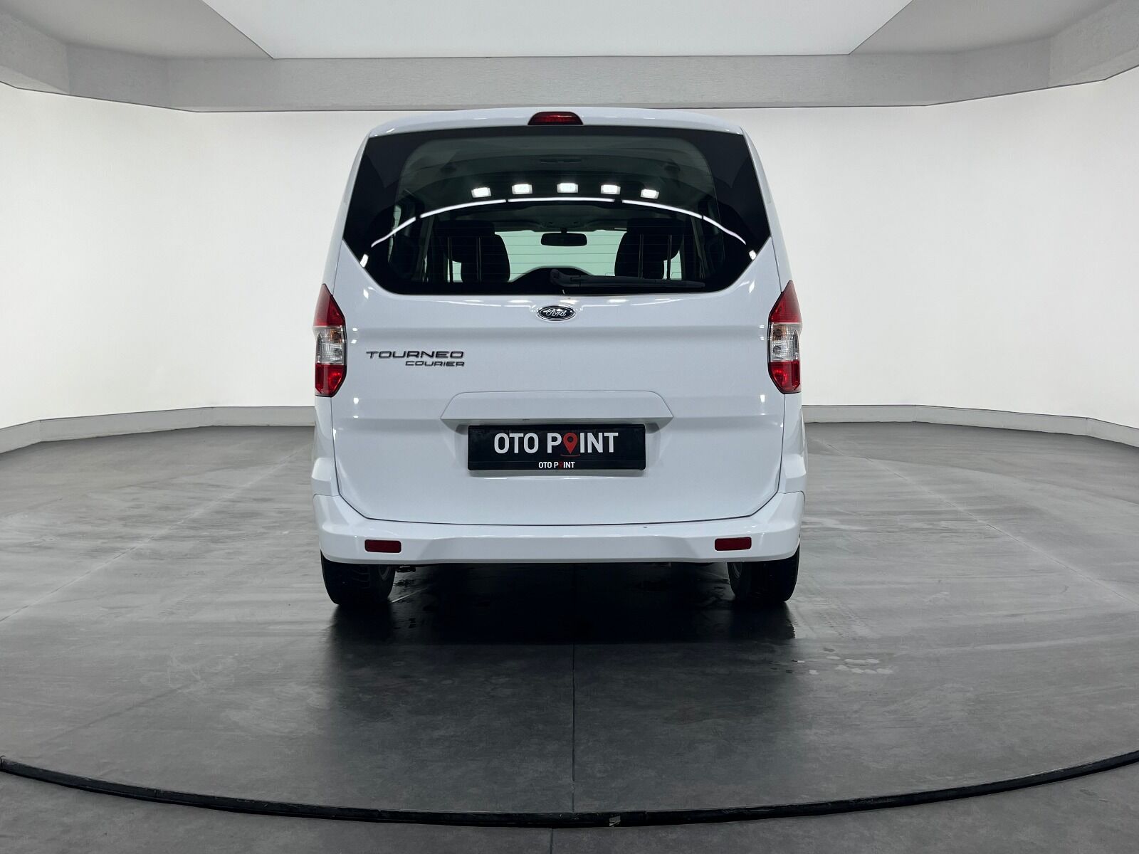 Ford Tourneo Courier 1.5 TDCI Deluxe - 2023 - Detay