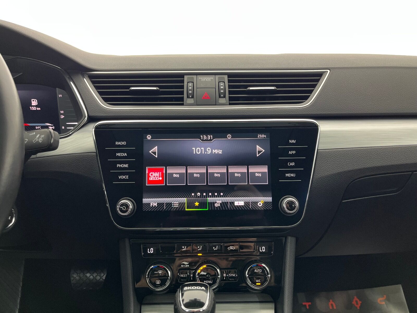 Skoda Superb 1.5 TSI Elite DSG ACT - 2023 - Detay