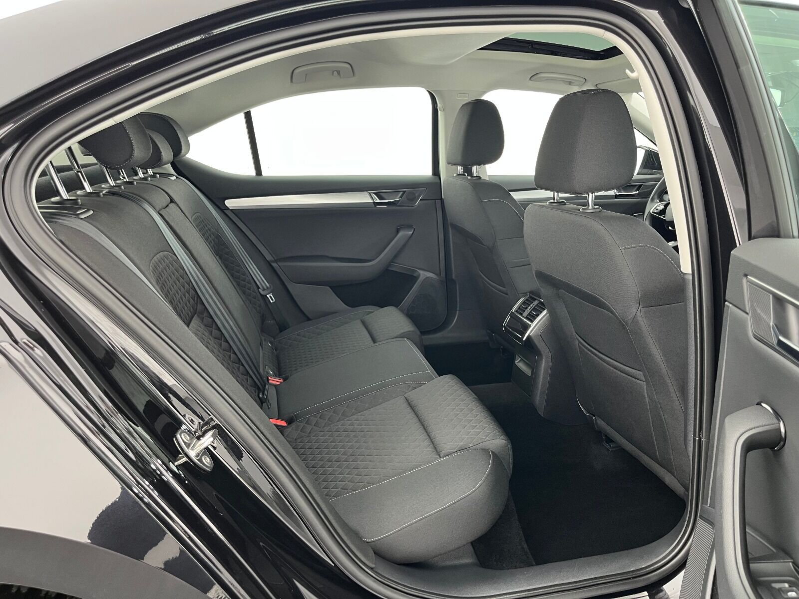 Skoda Superb 1.5 TSI Elite DSG ACT - 2023 - Detay