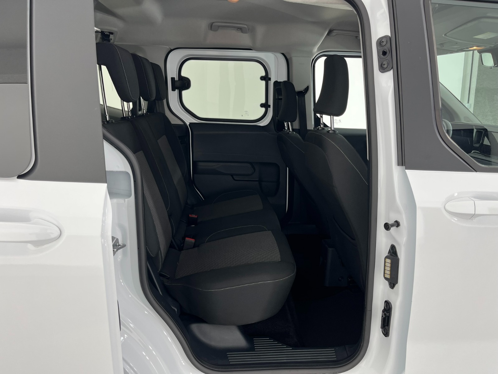 Ford Tourneo Courier Kombi 1.5 EcoBlue Deluxe - 2025 - Detay