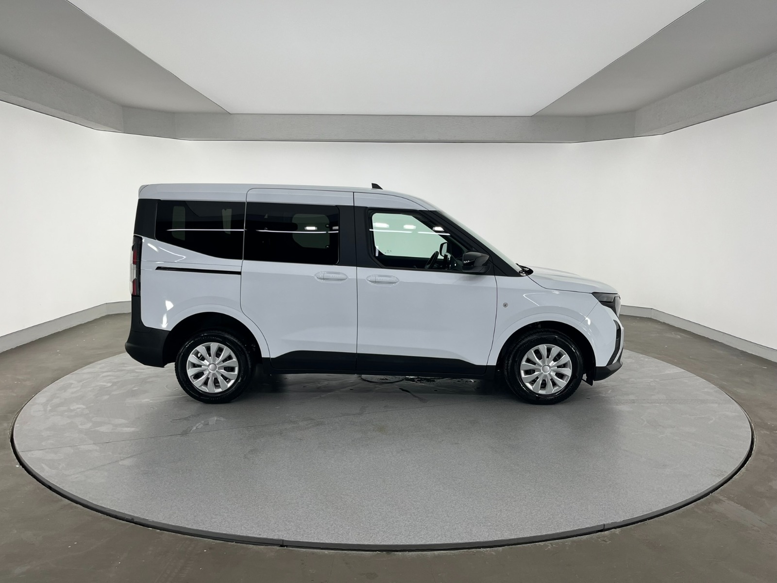 Ford Tourneo Courier Kombi 1.5 EcoBlue Deluxe - 2025 - Detay