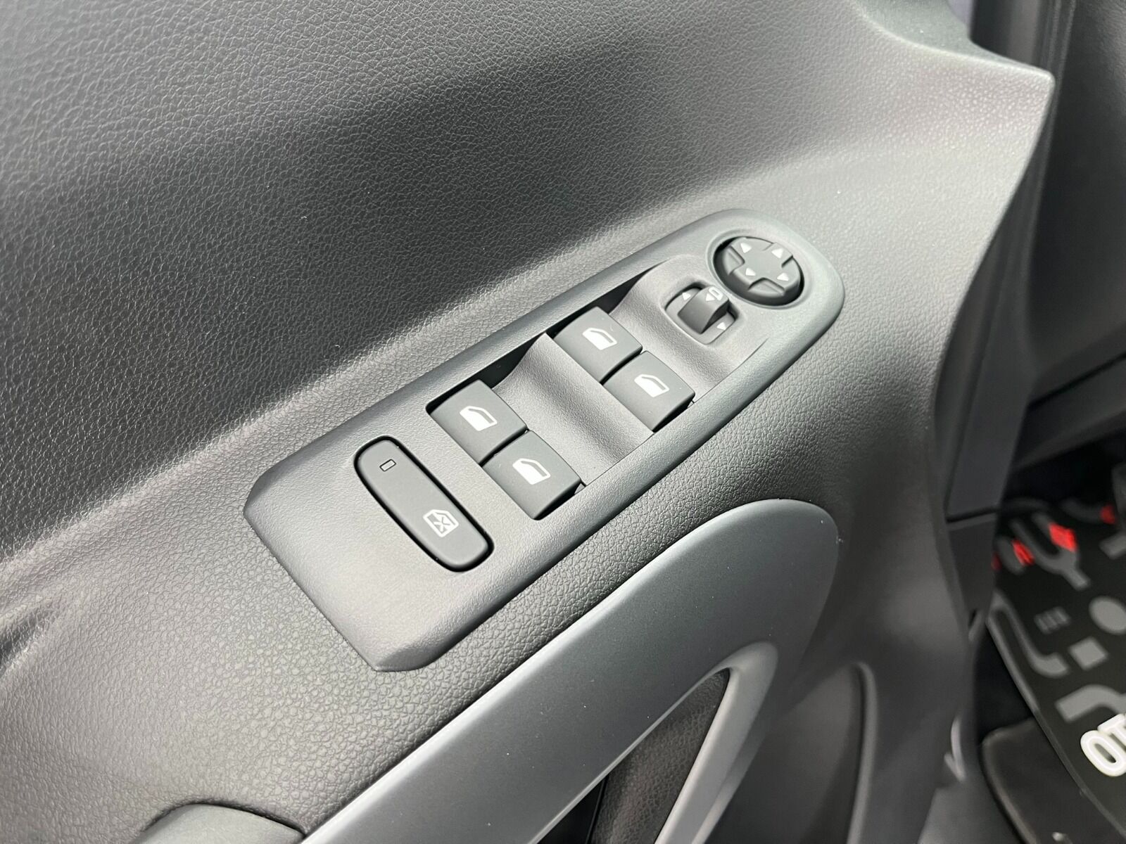 Fiat Doblo Combi 1.5 BlueHDI Premio Plus Otomatik - 2025 - Detay