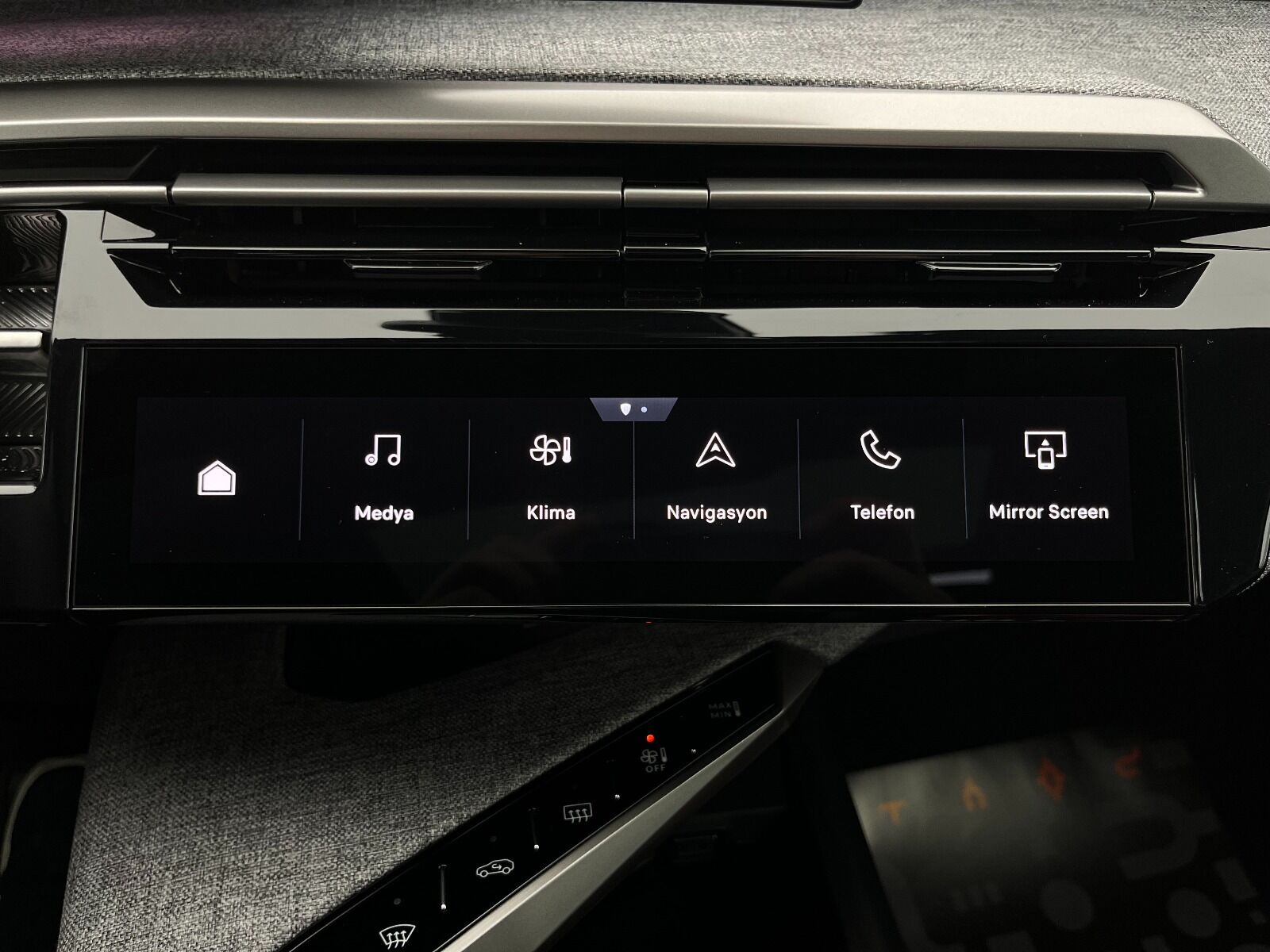 Peugeot 3008 Crossover 1.2 Hybrid Allure eDCS6 - 2025 - Detay